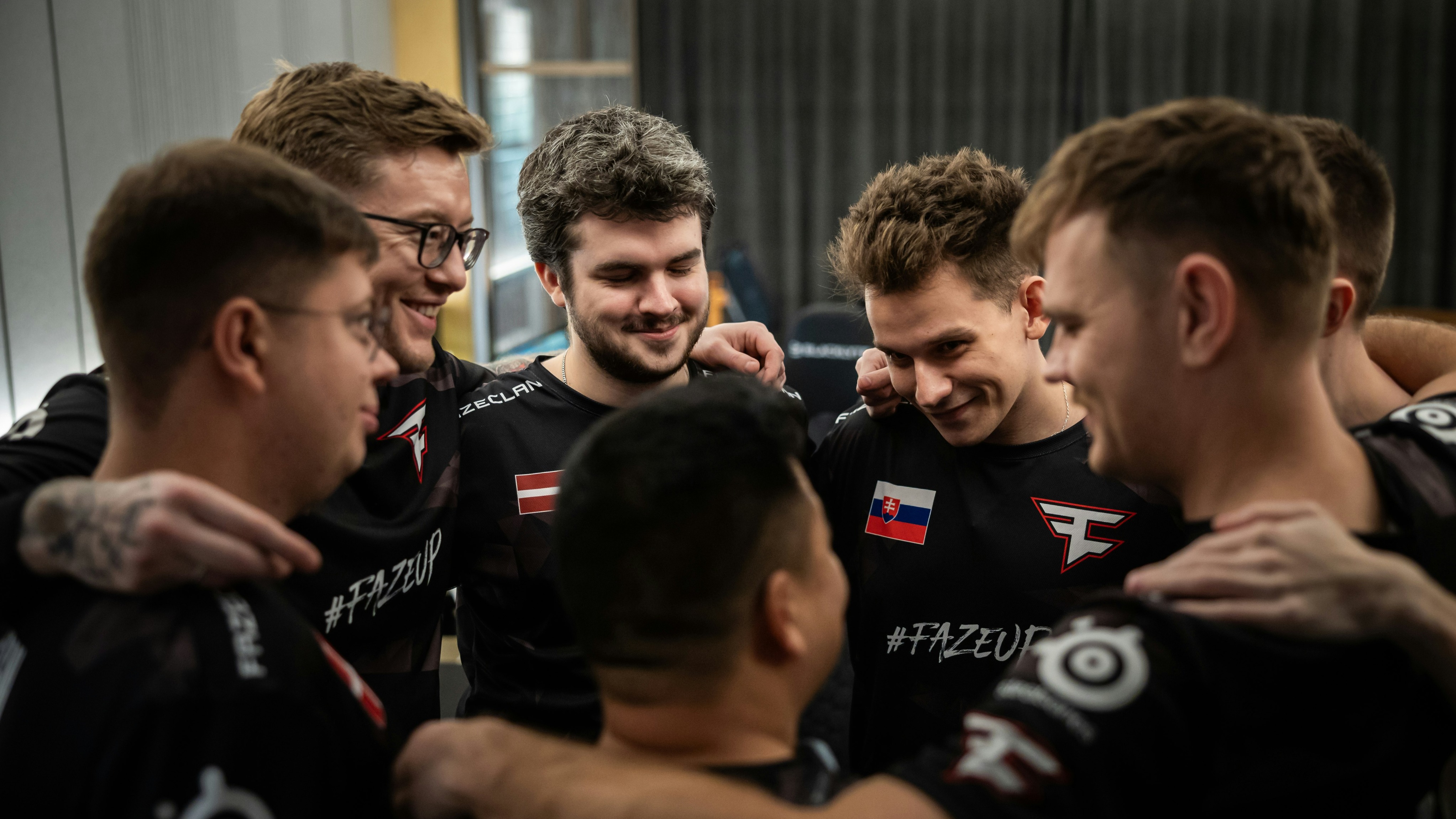 FaZe – Fnatic: аутсайдер даст бой фавориту