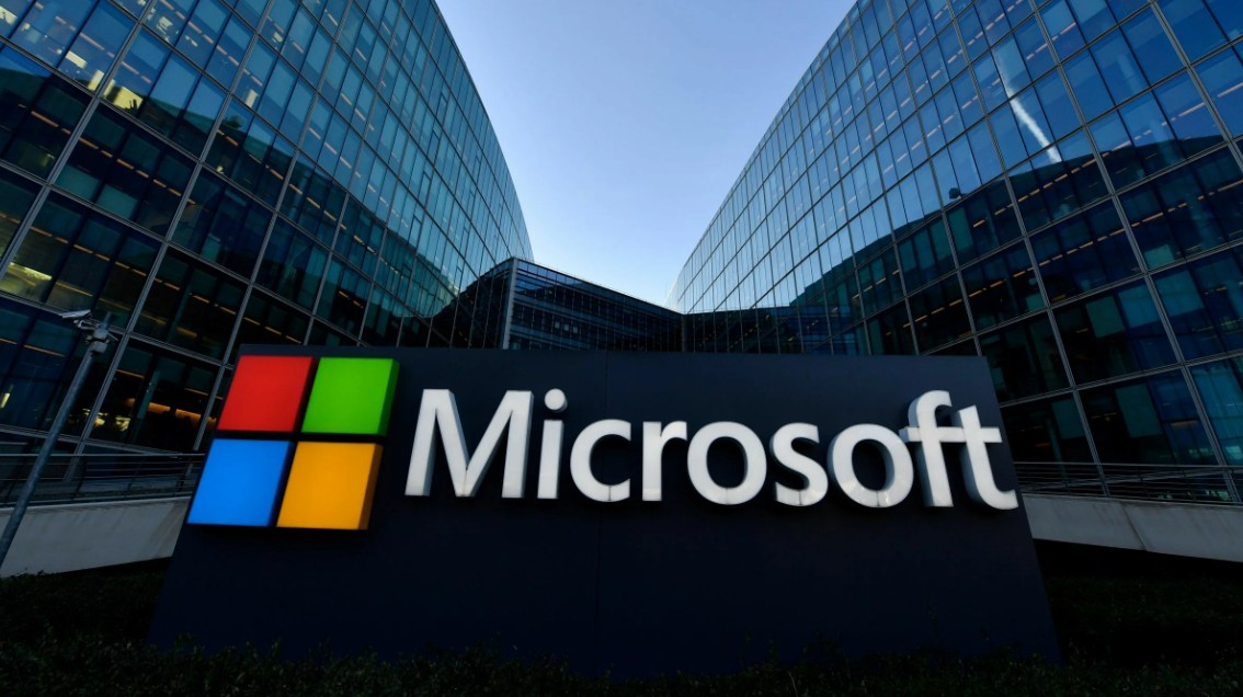 Microsoft раскритиковали за использование нейросети