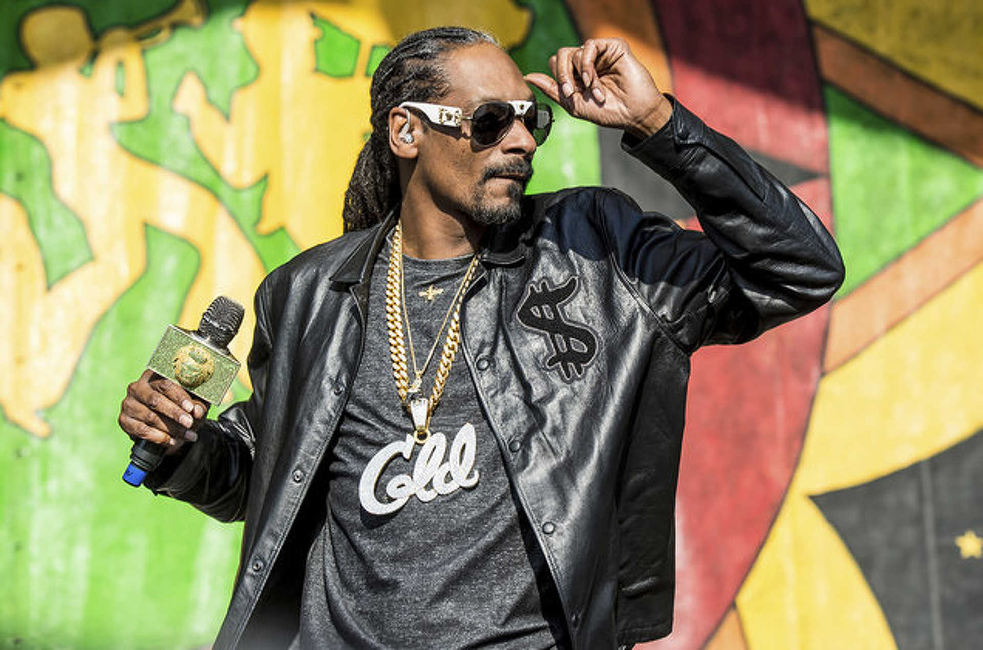 Snoop Dogg объявил о переносе двух концертов в знак поддержки забастовки сценаристов