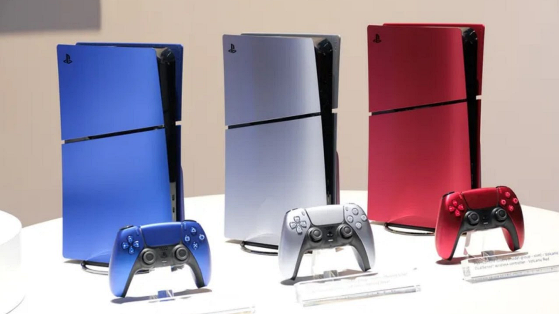 Sony показала новые цвета панелей для обновлённой PS5