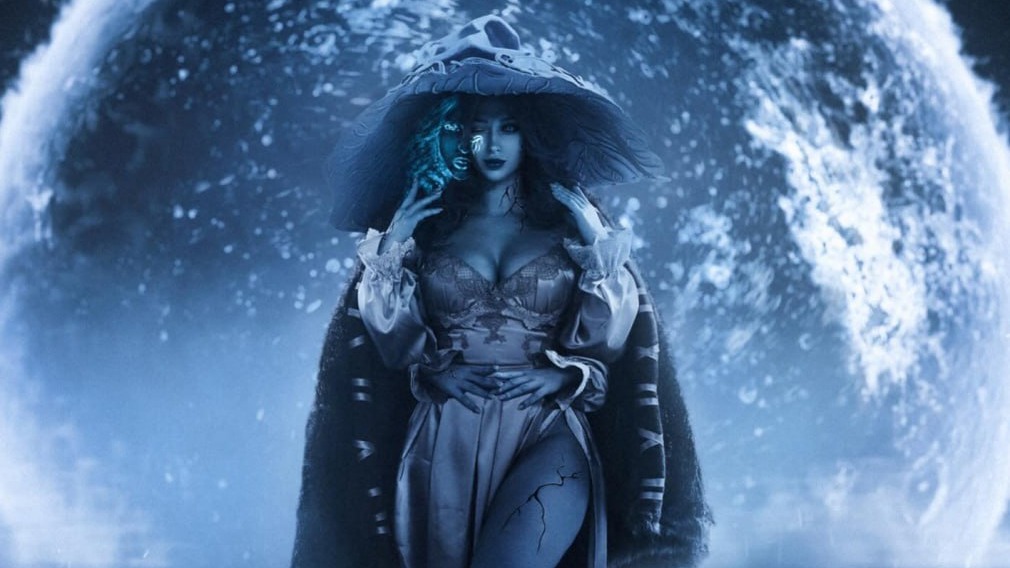 Магический косплей: Lady Melamori в образе Ранни Ведьмы из Elden Ring