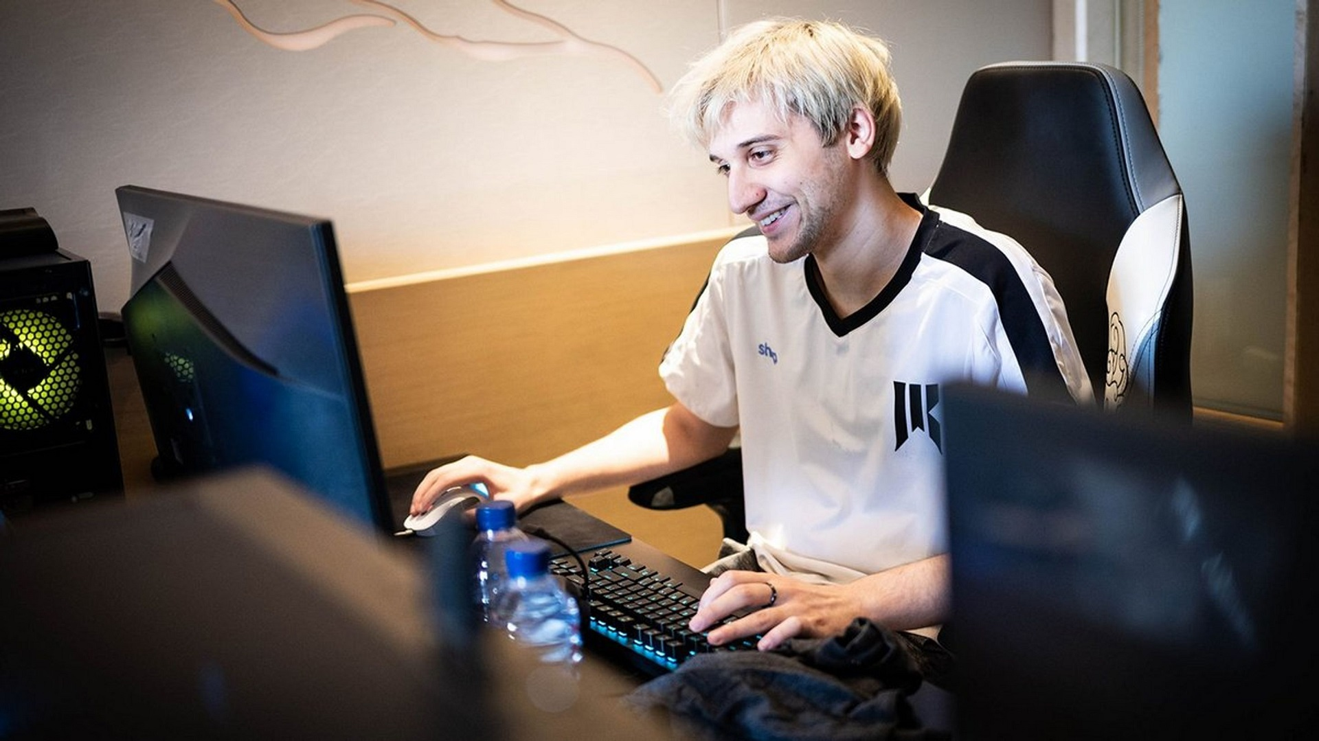 Клуб Arteezy