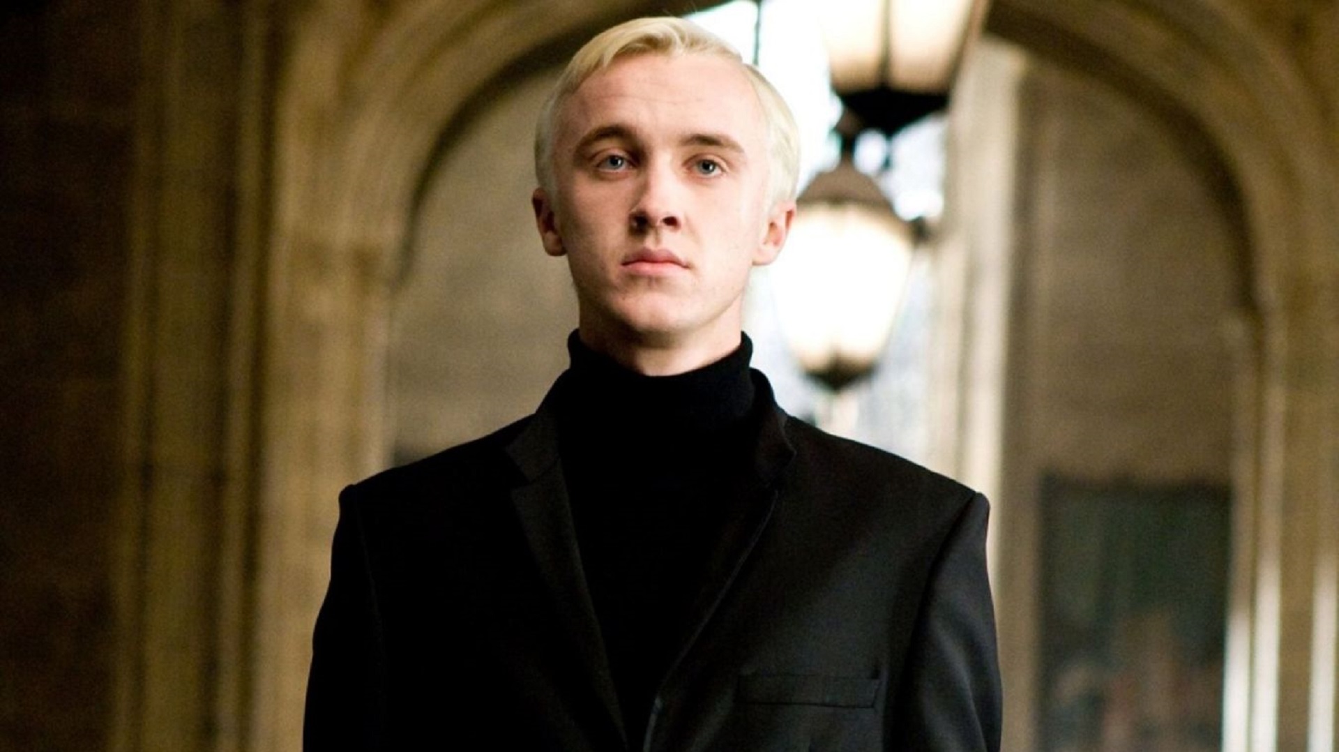 Том Фелтон, сыгравший Драко Малфоя в «Гарри Поттере», попал в Гриффиндор в Hogwarts Legacy