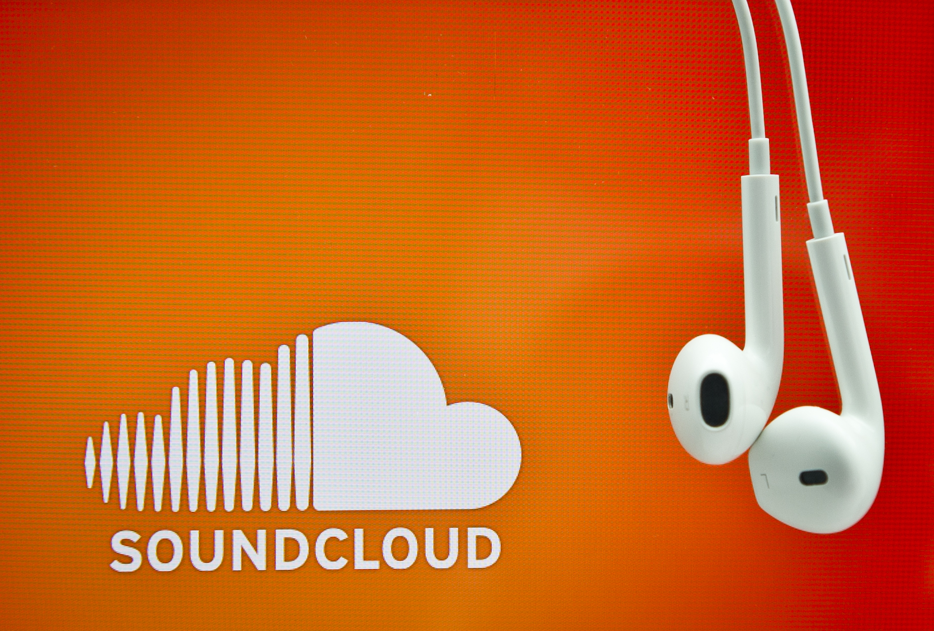 Source soundcloud. Soundcloud. Loud Sound. Саундклауд приложение. Soundcloud логотип.