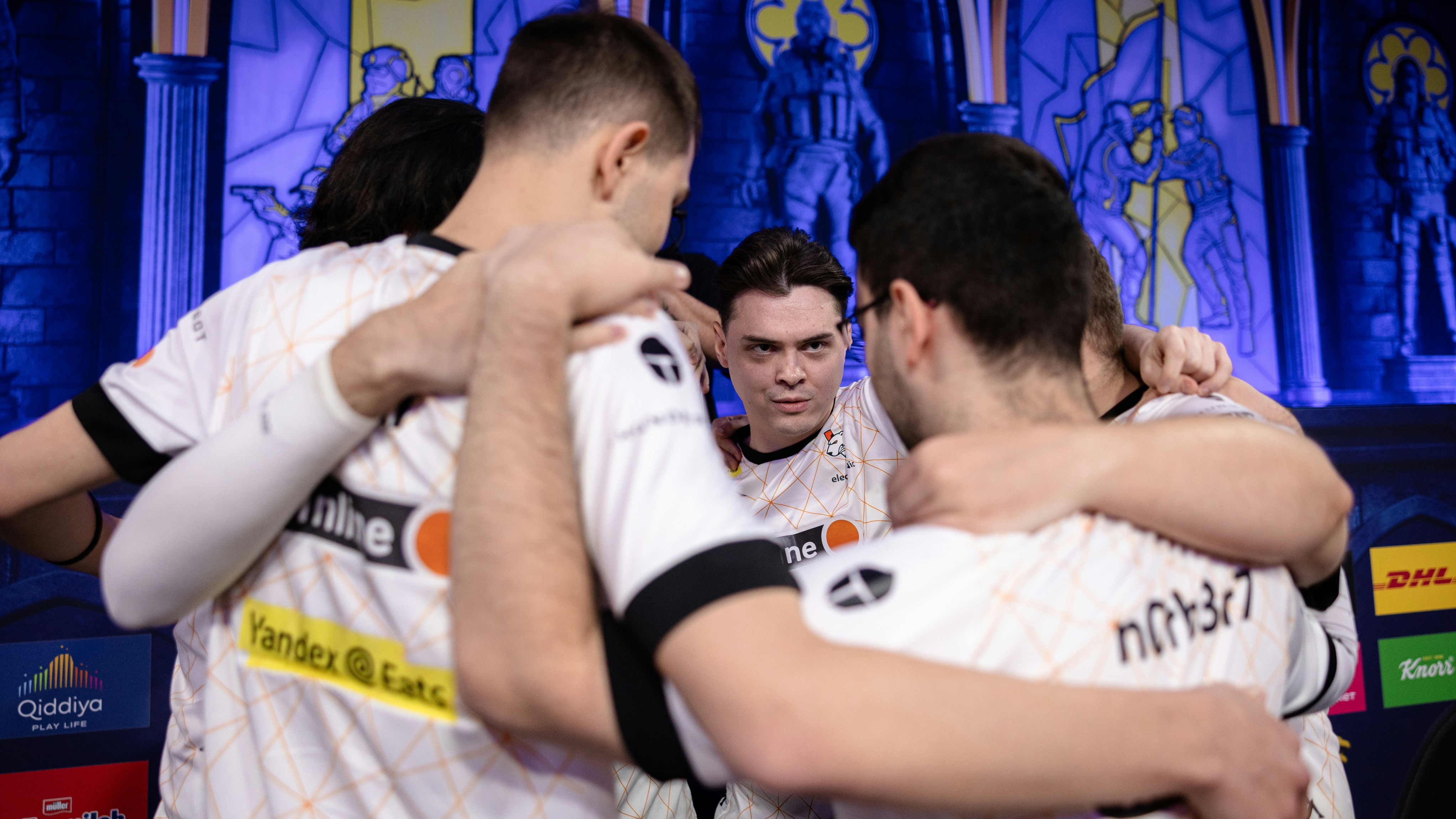 Virtus.pro – Team Falcons: «медведи» задержатся на турнире