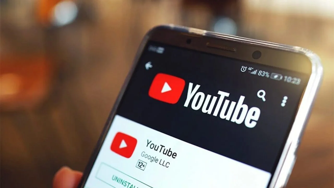 На мобильных устройствах россиян YouTube пока работает нормально