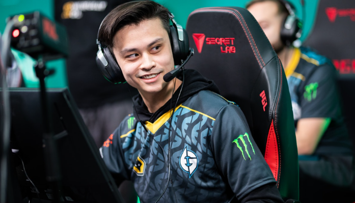 Джейк Stewie2K Йип в EG