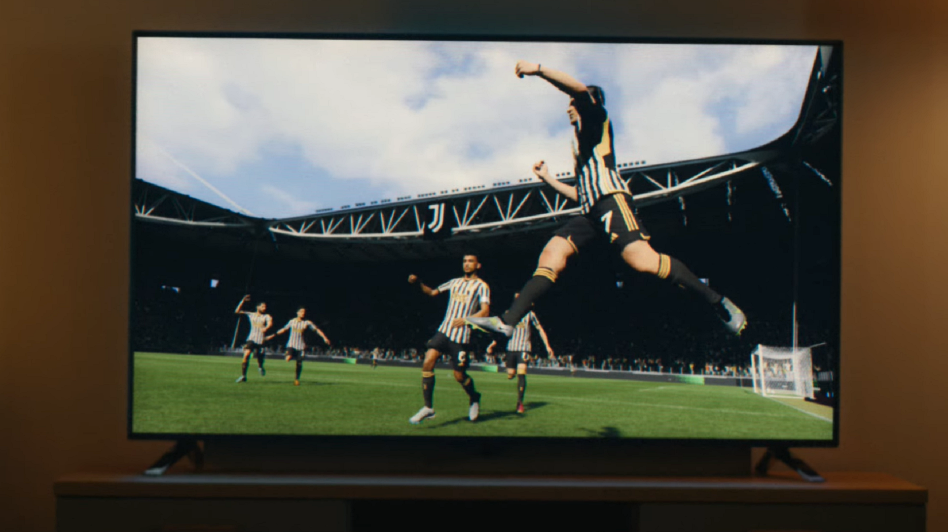 Эрлинг Холанд и Джуд Беллингем появились в релизном трейлере EA Sports FC 24