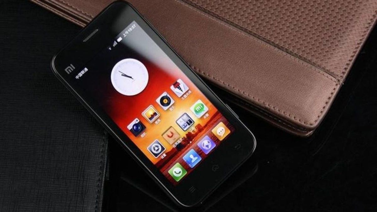 Xiaomi вернёт деньги всем покупателям первого смартфона компании